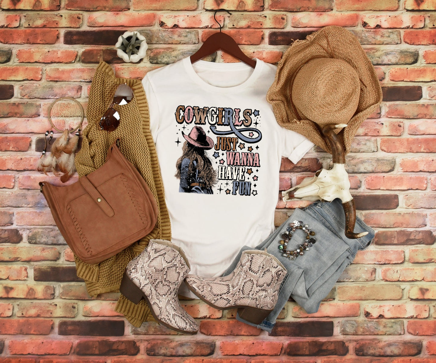 Cowgirls just wanna have fun Tee